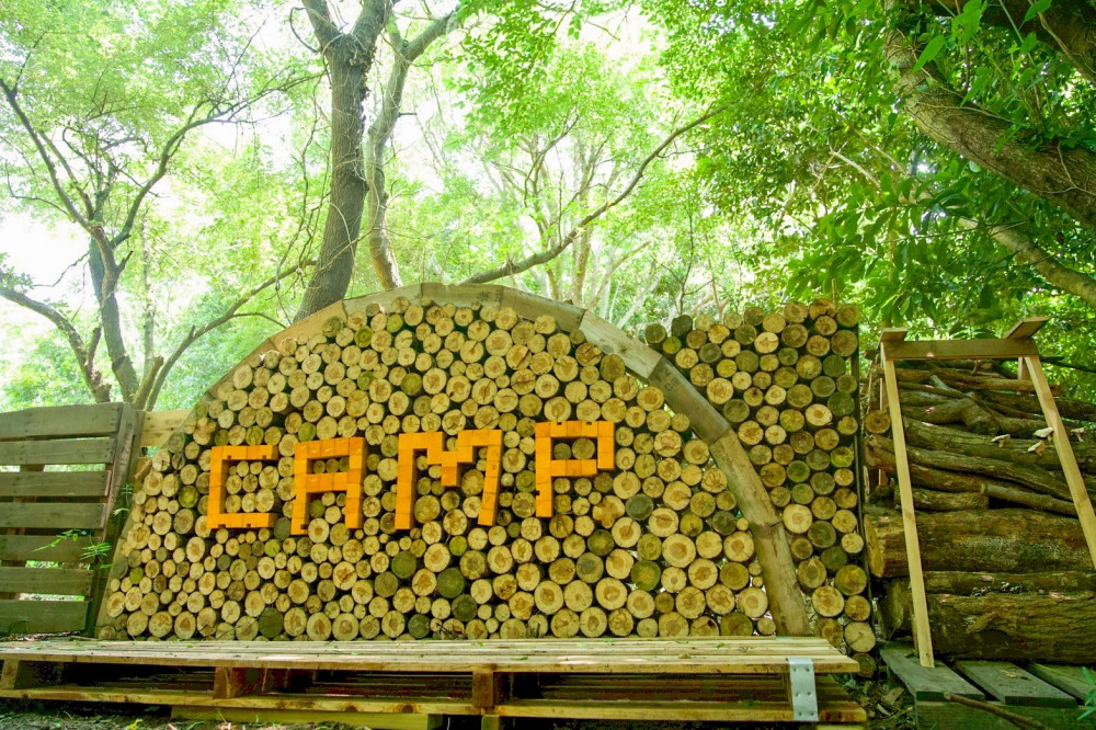 THE DOG DEPT GARDEN RESORT 館山犬石